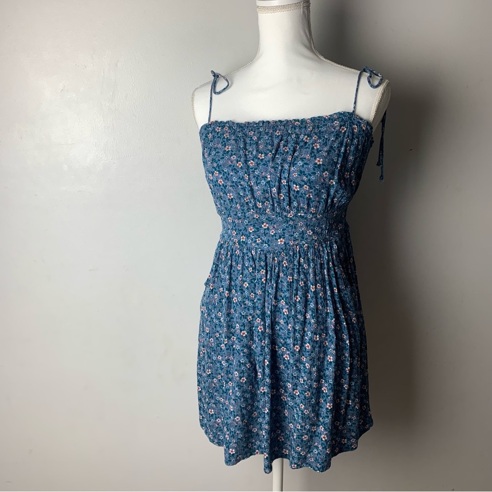 Aeropostale Blue Floral Dress with Pink Flowers Size Medium